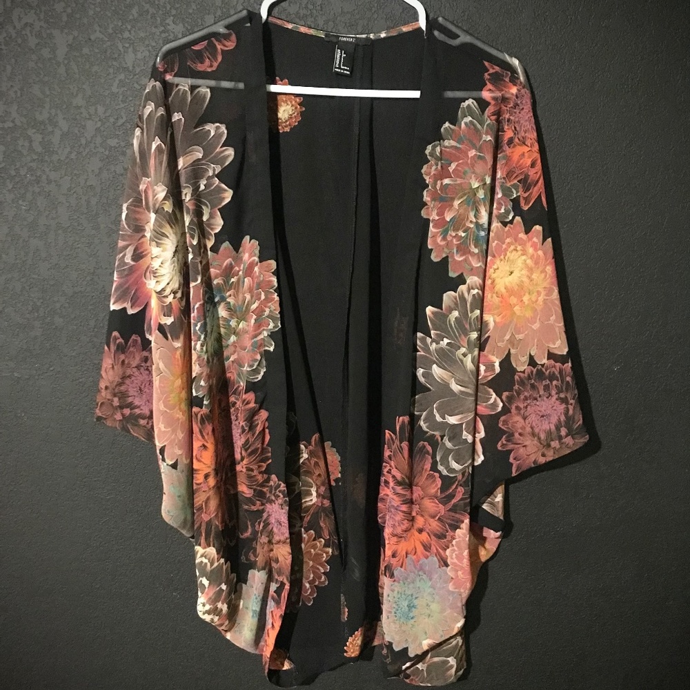 Floral kimono topper
